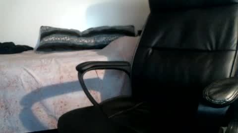 shyboyhugecum2020 online show from 07.21.26