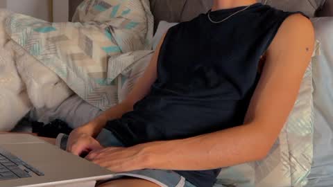 Snapshot of shydude666 chatting on 03.05.25 shydude666 online show from 03.05.25