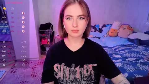 Snapshot of shyfoxxxy chatting on 02.20.25 Effie online show from 02.20.25