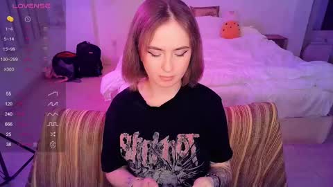 Snapshot of shyfoxxxy chatting on 02.23.25 Effie online show from 02.23.25