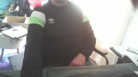 Snapshot of shyfrenchcock chatting on 03.08.25 shyfrenchcock online show from 03.08.25