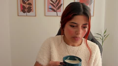 Snapshot of shylittlebunny chatting on 01.24.25 shylittlebunny online show from 01.24.25