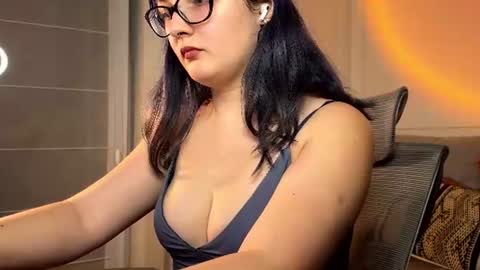 Vanessa online show from 06.12.26