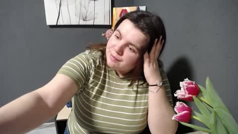 Snapshot of shyness_girl chatting on 03.08.25 Bethany online show from 03.08.25