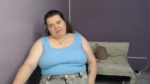 Snapshot of shyness_girl chatting on 09.25.25 Bethany online show from 09.25.25