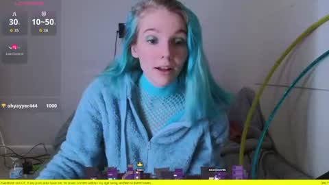 Hippie online show from 06.12.26