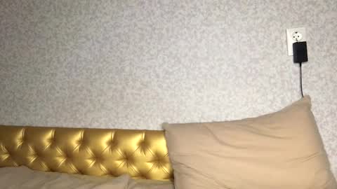 Tom and Betty online show from 02.04.25