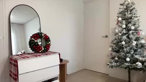 Snapshot of shysashy chatting on 12.19.24 Sasha online show from 12.19.24