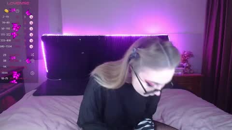 Snapshot of shysweetrish chatting on 04.16.26 shysweetrish online show from 04.16.26
