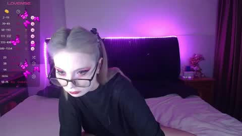 Snapshot of shysweetrish chatting on 04.21.26 shysweetrish online show from 04.21.26