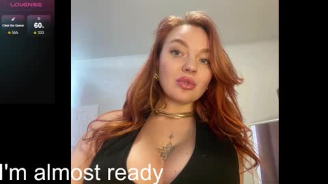 Snapshot of siberian_girl_ chatting on 02.01.26 Eva online show from 02.01.26