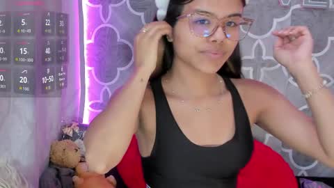 Snapshot of sidney_brownn chatting on 04.29.26 sidney_brownn online show from 04.29.26