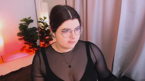 Snapshot of siena_aa chatting on 05.22.26 Siena online show from 05.22.26