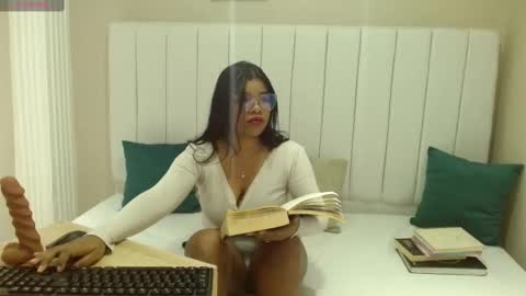 Snapshot of sienna_valexx chatting on 10.01.25 Sienna online show from 10.01.25