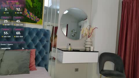 Sienna online show from 04.06.26