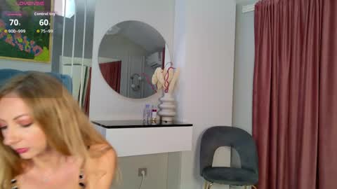 Sienna online show from 06.02.26