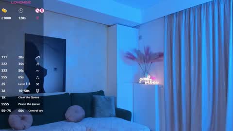 Sienna online show from 10.24.25