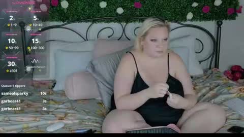 Sienna Luxx online show from 06.17.26