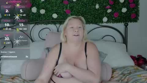Sienna Luxx online show from 07.25.26