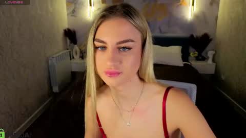 Snapshot of silen_tori chatting on 06.11.26 Silen online show from 06.11.26