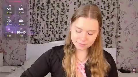 Snapshot of silent_princesses chatting on 10.21.25 Chloe online show from 10.21.25