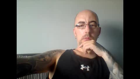 Snapshot of silent_v_81 chatting on 09.12.25 Silent V online show from 09.12.25