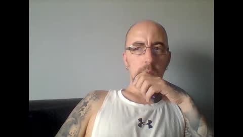 Snapshot of silent_v_81 chatting on 09.17.25 Silent V online show from 09.17.25