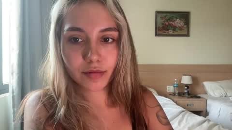 You fav Miss Si online show from 04.11.26