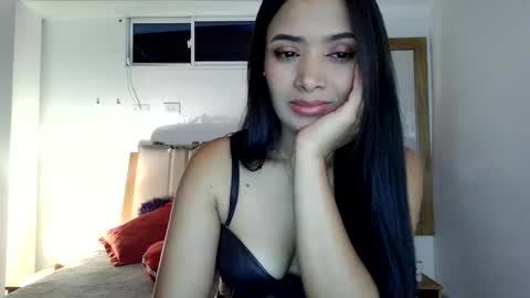 Snapshot of silk_diva chatting on 05.30.26 maria online show from 05.30.26