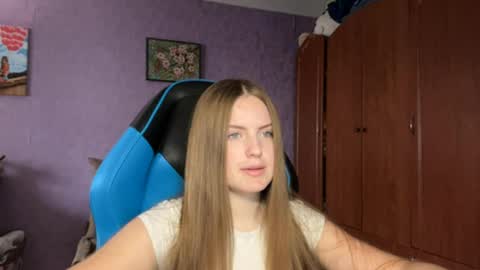 Snapshot of silksinner_ chatting on 04.07.26 Erica online show from 04.07.26