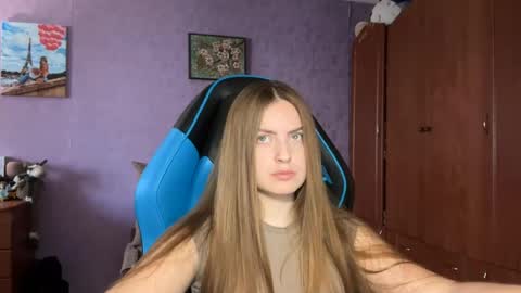 Snapshot of silksinner_ chatting on 04.15.26 Erica online show from 04.15.26