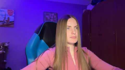 Snapshot of silksinner_ chatting on 04.24.26 Erica online show from 04.24.26