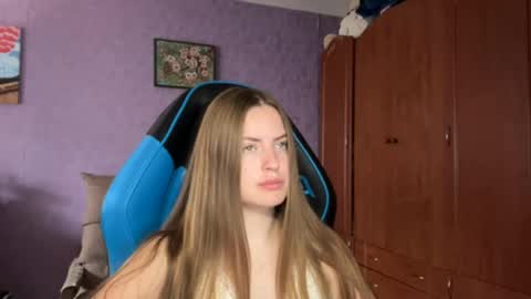 Snapshot of silksinner_ chatting on 05.20.26 Erica online show from 05.20.26
