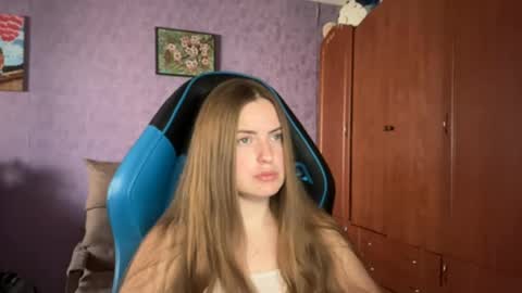Snapshot of silksinner_ chatting on 05.24.26 Erica online show from 05.24.26