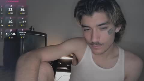 Snapshot of silly_cybin chatting on 10.04.25 cybin online show from 10.04.25