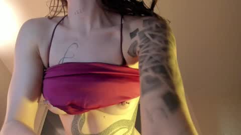 Snapshot of silverhase1 chatting on 02.21.25 silverhase1 online show from 02.21.25