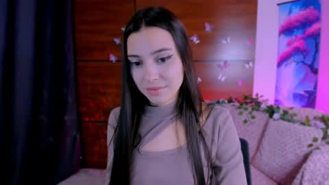 Snapshot of silvia_queen1 chatting on 12.19.24 Silvia nude in pvt  online show from 12.19.24