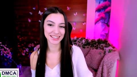Snapshot of silvia_queen1 chatting on 12.28.24 Silvia nude in pvt  online show from 12.28.24