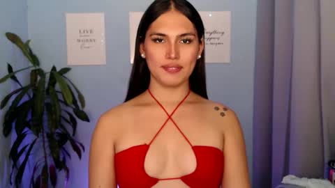 Snapshot of simisonova69 chatting on 02.14.26 Simi online show from 02.14.26