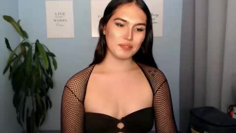 Snapshot of simisonova69 chatting on 02.16.26 Simi online show from 02.16.26