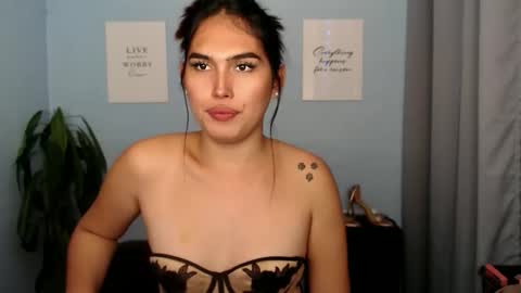 Snapshot of simisonova69 chatting on 02.18.26 Simi online show from 02.18.26