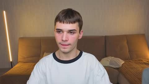 Snapshot of simonboy592 chatting on 05.18.26 Alex online show from 05.18.26