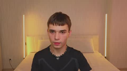 Snapshot of simonboy592 chatting on 05.25.26 Alex online show from 05.25.26