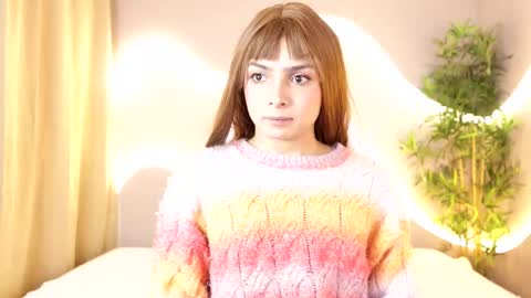 Snapshot of simone_sky chatting on 02.13.26 simone_sky online show from 02.13.26