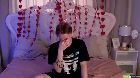 Snapshot of simonwarner chatting on 02.25.26 Simon online show from 02.25.26