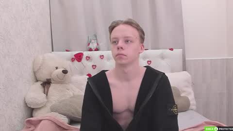 Snapshot of simonwarner chatting on 02.27.26 Simon online show from 02.27.26