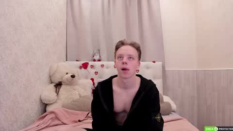 Snapshot of simonwarner chatting on 02.28.26 Simon online show from 02.28.26