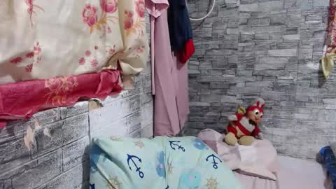 Snapshot of simplehotela chatting on 11.13.25 Ela online show from 11.13.25