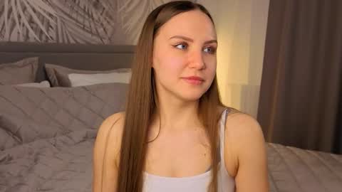 Snapshot of simplyzoe chatting on 02.23.26 Zoe online show from 02.23.26