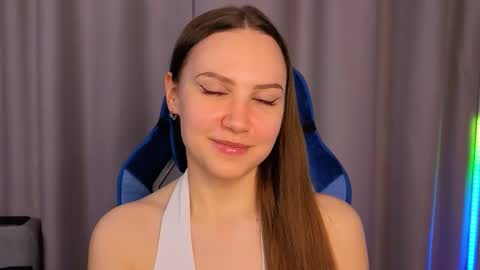 Snapshot of simplyzoe chatting on 02.28.26 Zoe online show from 02.28.26